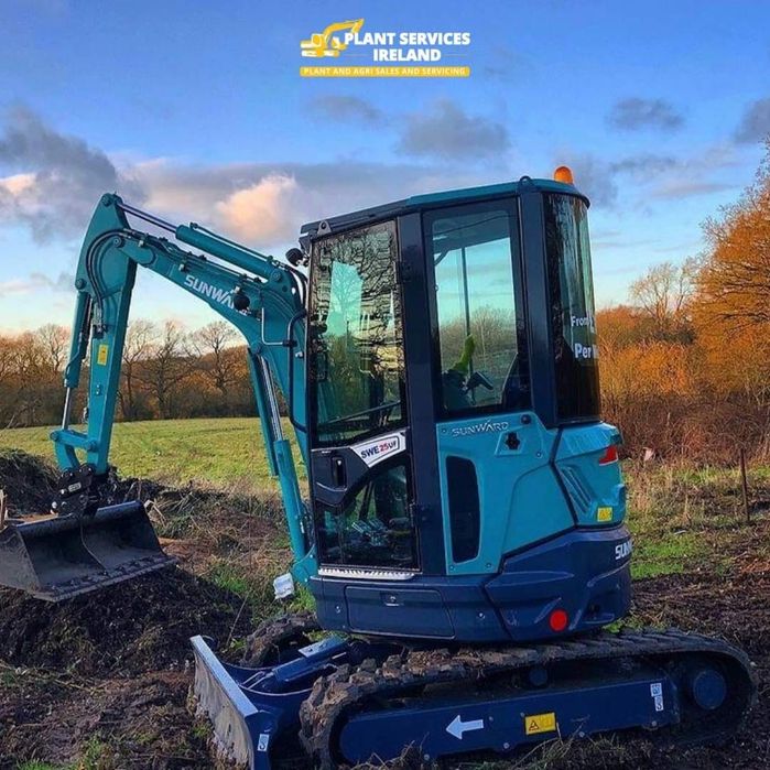 Inchiriez miniexcavator bobcat cu picon