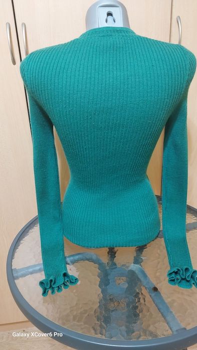 Пуловер  FABIENNE CHAPOT. 100% вълна. размер S.