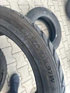 225 45 18 Anvelope Iarna Kumho Wintercraft 245 40 18