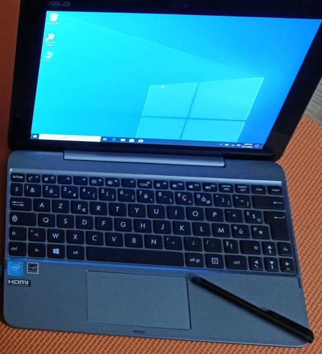 Laptop/tableta ASUS Transformer Book T101H – 2-in-1 + Accesorii