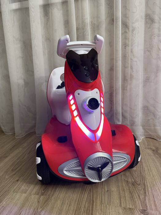 Срочно продаю детскую машинку