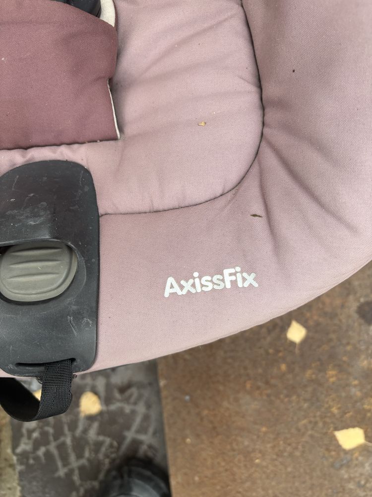 Автокресло Axiss Fix