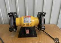 Polizor de banc 220w