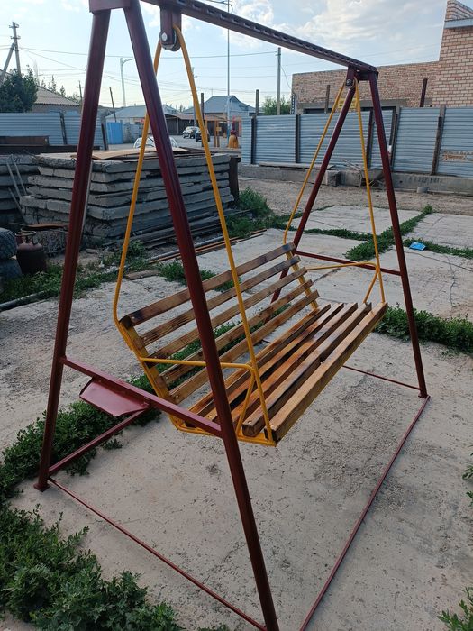 Качели Новые, Во Двор