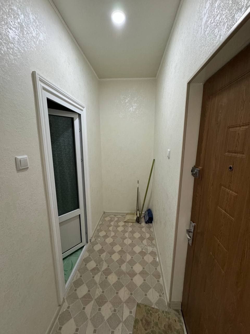 На продаже 1в2-х комнатная, Юнусабад-13 Анжир