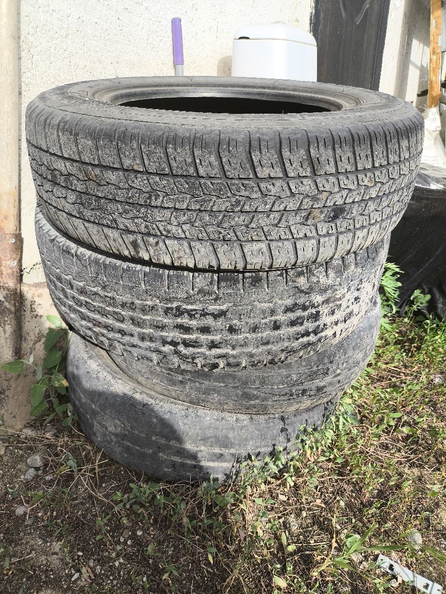 Продам шины. б/у 13 диаметр. 4 шт
