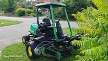 Tractor / tractoras gazon tuns iarba John Deere