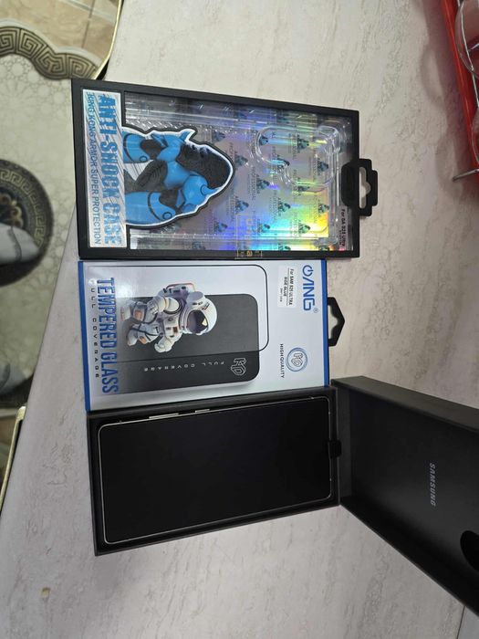 Vand Samsung S25 ultra sigilat !