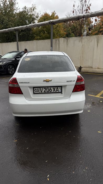 Surochno NEXI 3 2017 yil oq Xolati yaxshi! Oʻzimniki salondan xaydagan