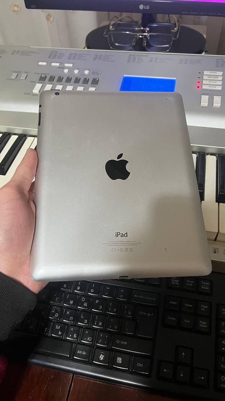 Ipad Sotiladi Djay2 yozilgan