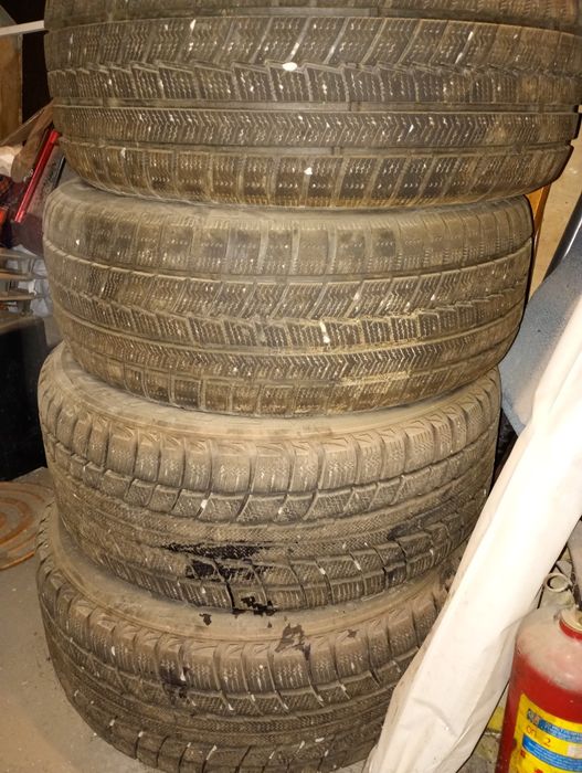 Продам шины запчасти на ауди