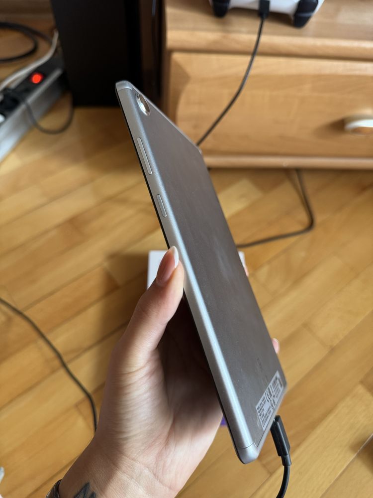 Lenovo Tab M8 HD – Отлично състояние!