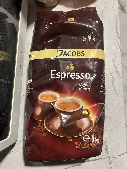 Кафе Jacobs Espresso кафе на зърна 1кг