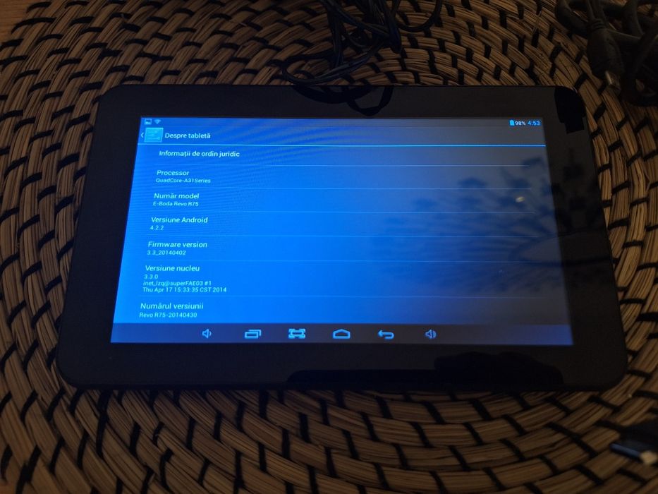 Tableta E-BODA Revo R75
