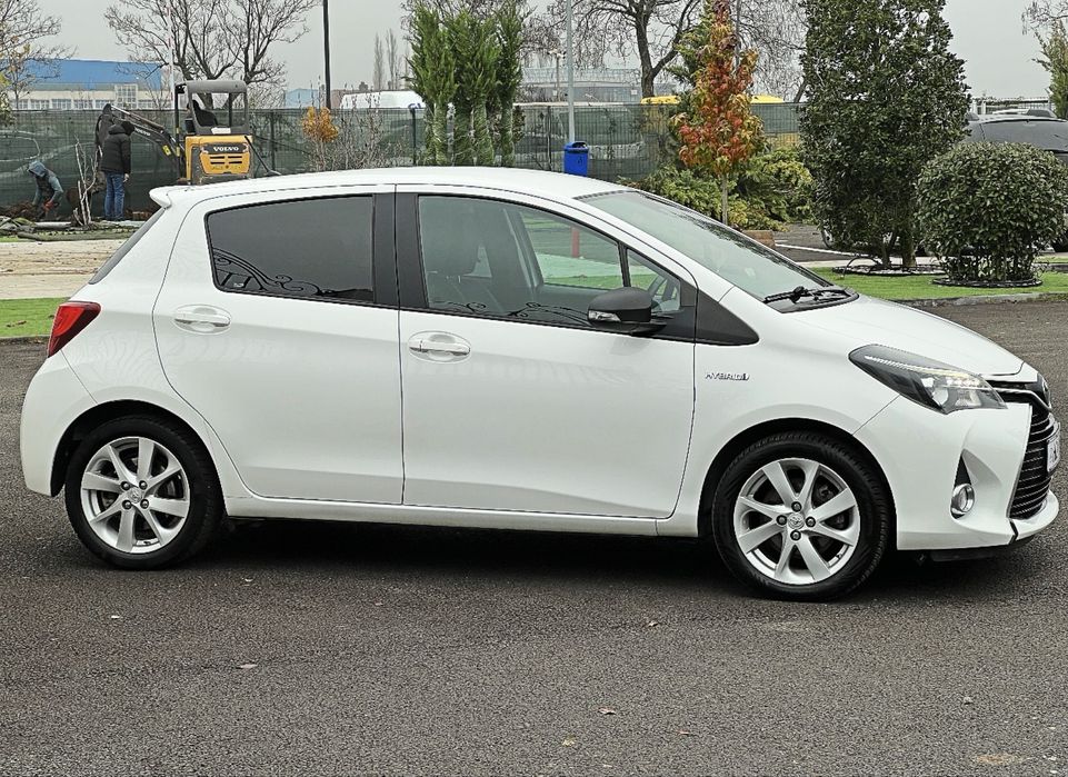 Toyota Yaris 1.5 BENZINĂ+HYBRID # AUTOMAT# Keyles Go/Entry # EURO 6 #
