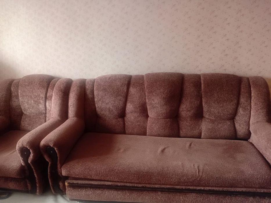 Отдам даром диван и 2кресла