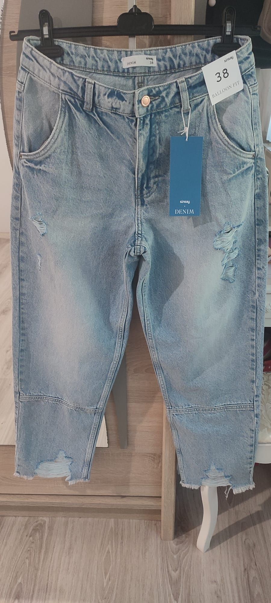 Blugi pentru damă, model nou