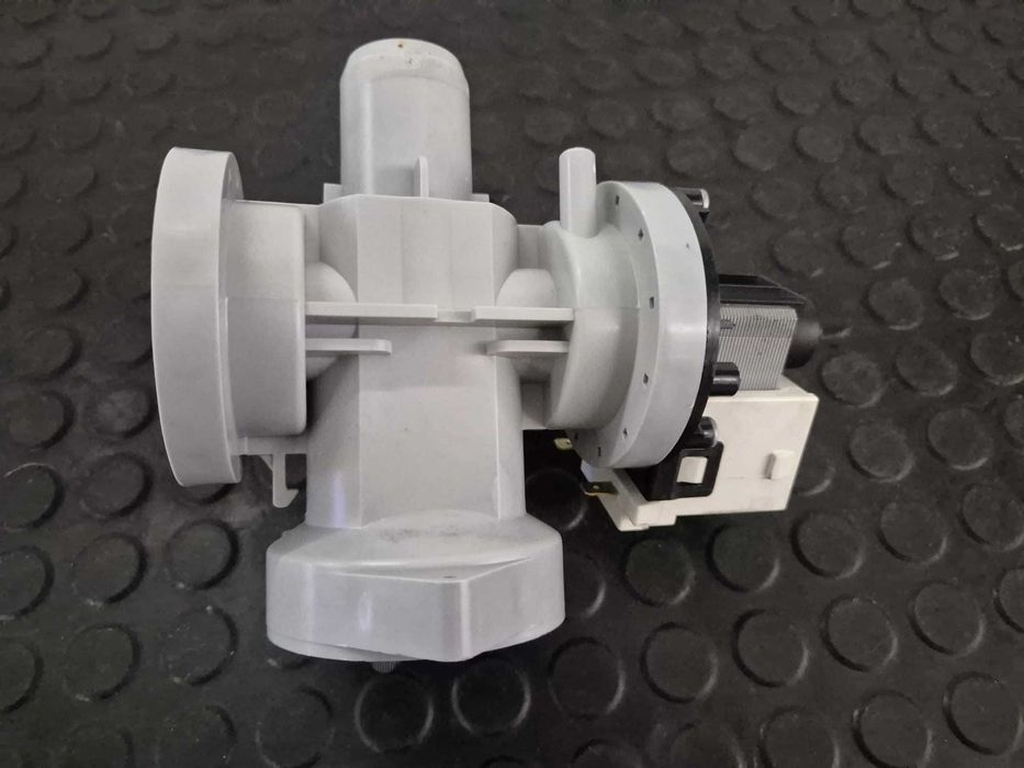 Pompa evacuare cu corp masina de spalat LG BPX 2-94L model / C28