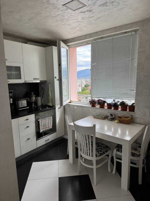 Продава се Двустаен апартамент в Пловдив, Кючук Париж - 64 кв.м за 2032 €/кв.м - Снимка #5