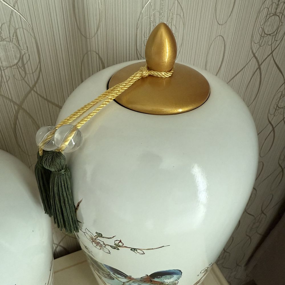 Продам вазы новые