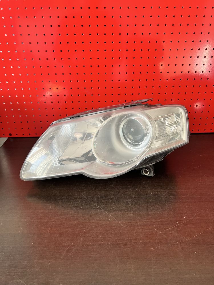 Far stanga halogen Vw Passat B6
