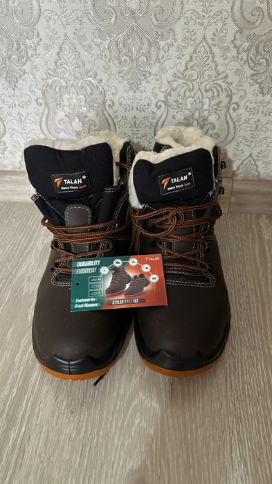 Зимние спец обуви ботинки 42р и 43р бренд TALAN и ANTTEK