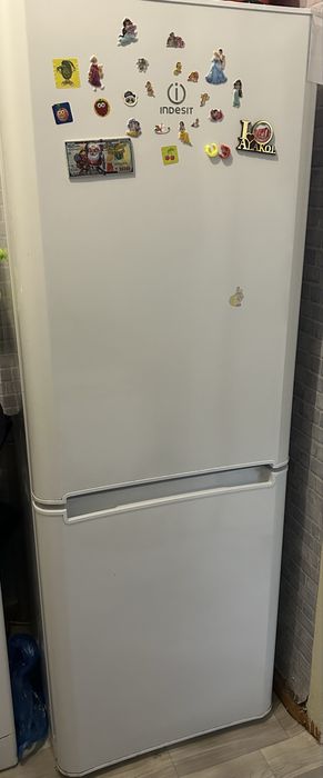 Продам холодильник