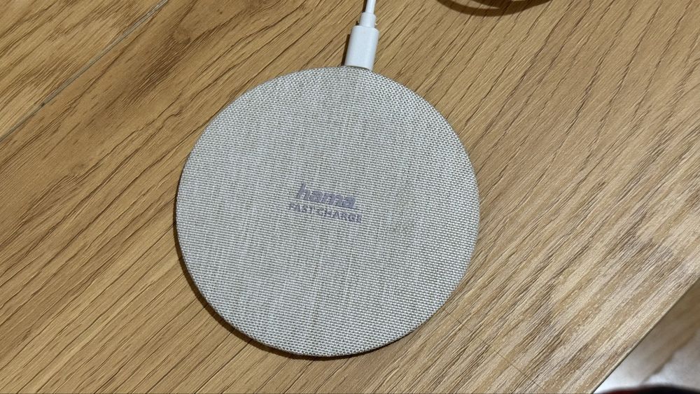 Безжично зарядно Hama