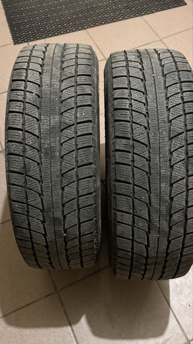 Б/у комплект зимные шины, размер 195/65/15 в отличном состояни