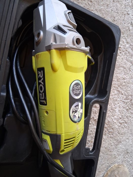 голям шлайф рйоби с куфар само лично предаване