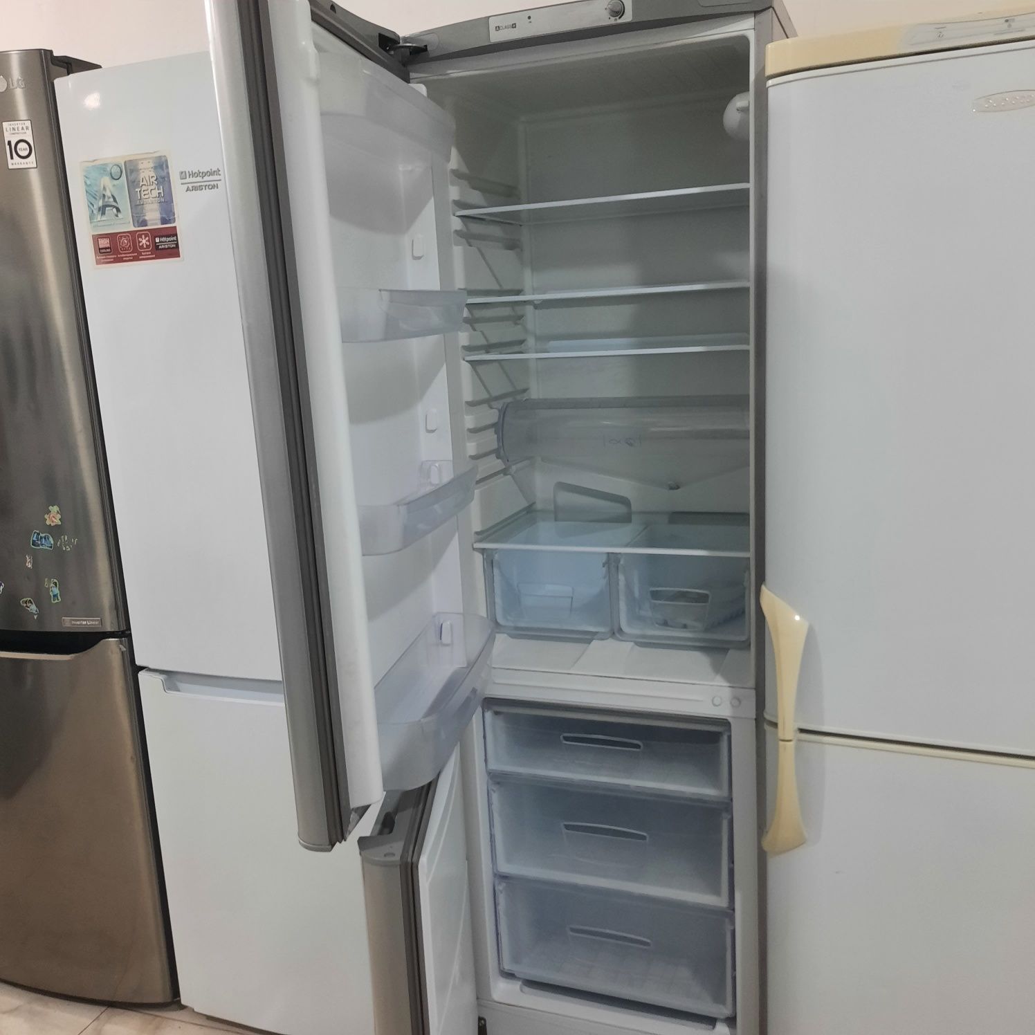 Продам Холодильник с доставкой с гарантией