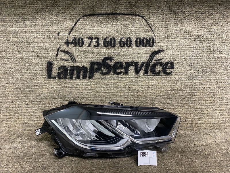 VW Volkswagen POLO Far dreapta halogen 2G1 2G  lampa F884