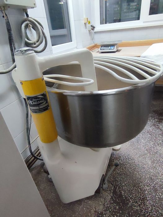 Vând malaxor aluat Diosna 120 SP