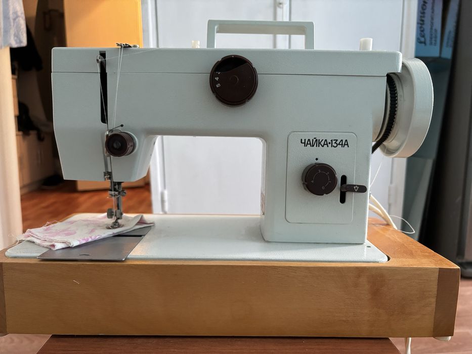 Швейная машинка Чайка-134А