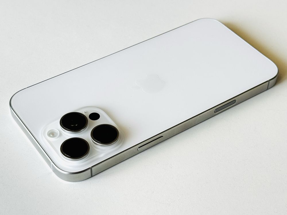 НОВ! Iphone 16 Pro Max 256GB White Titanium Гаранция 6 месеца