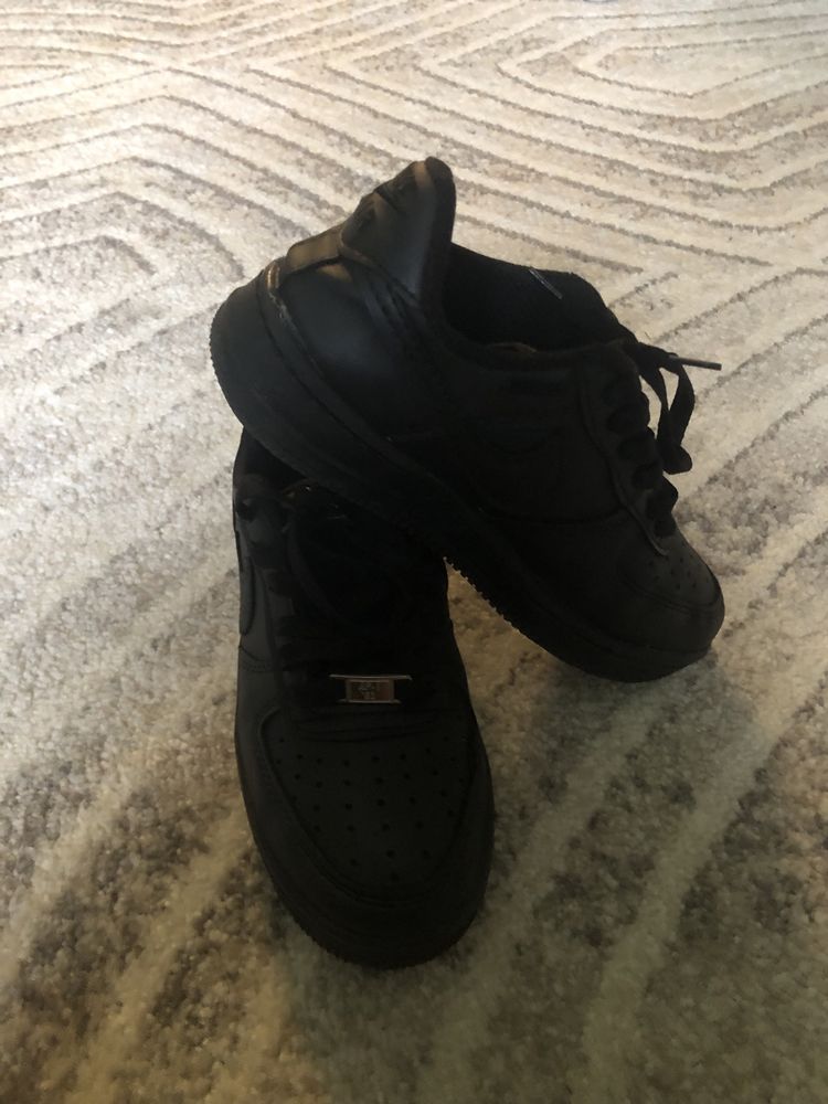 airforce 1 triple black