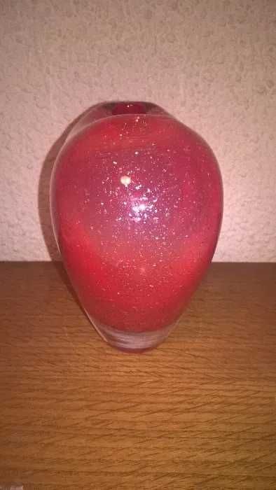Vaza rosie inima -inimioara sticla groasa ideal cadou