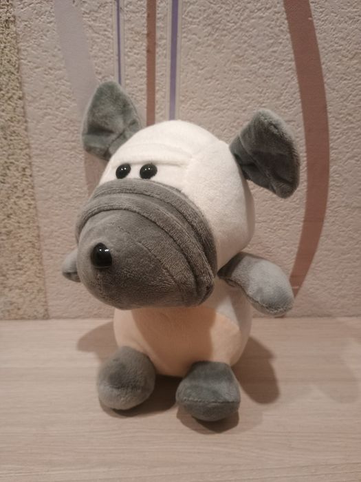Плюшевая игрушка собака серая