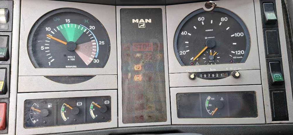 Vand camion MAN LE 8.140 LL20AA40   an 2004