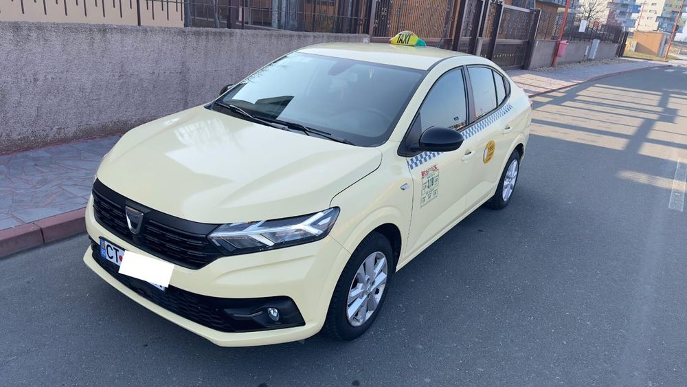 Vând Dacia logan