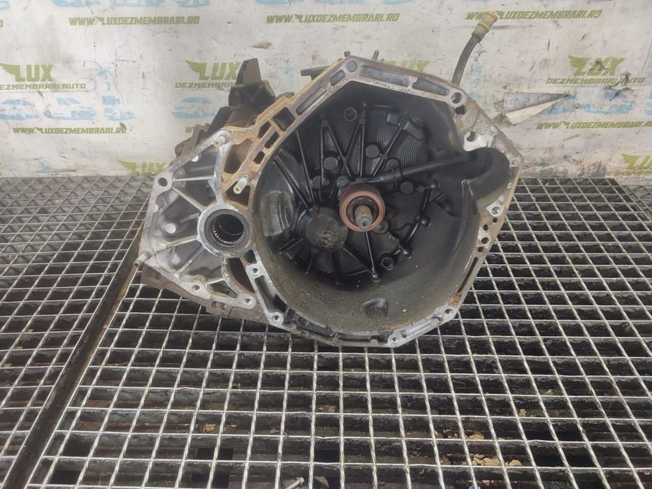 Cutie viteze manuala 4x4 8200941112 1.5 dci K9K858 Dacia Duster 1 [fa