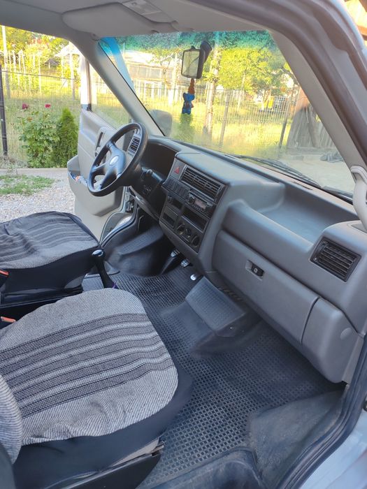 Vând Volkswagen T4 in stare foarte buna de funcționare fara rugină