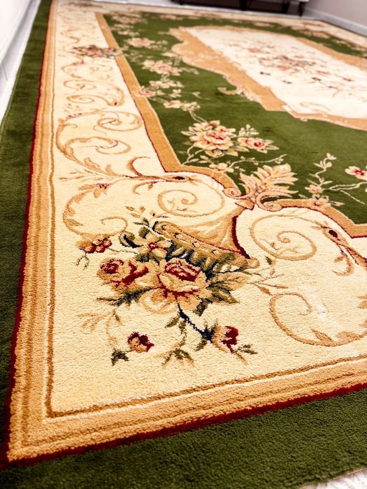 Ковёр в отличном состоянии