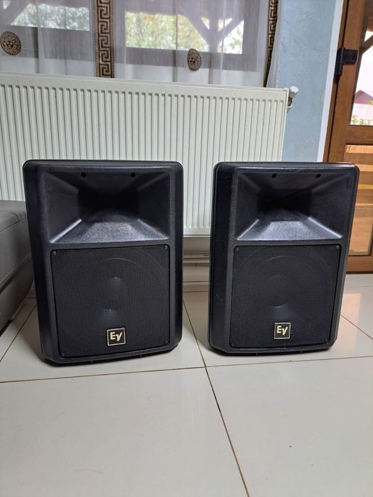 Vând boxe EV Sx 200