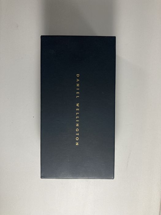 Продаю часы Даниель Веллингтон