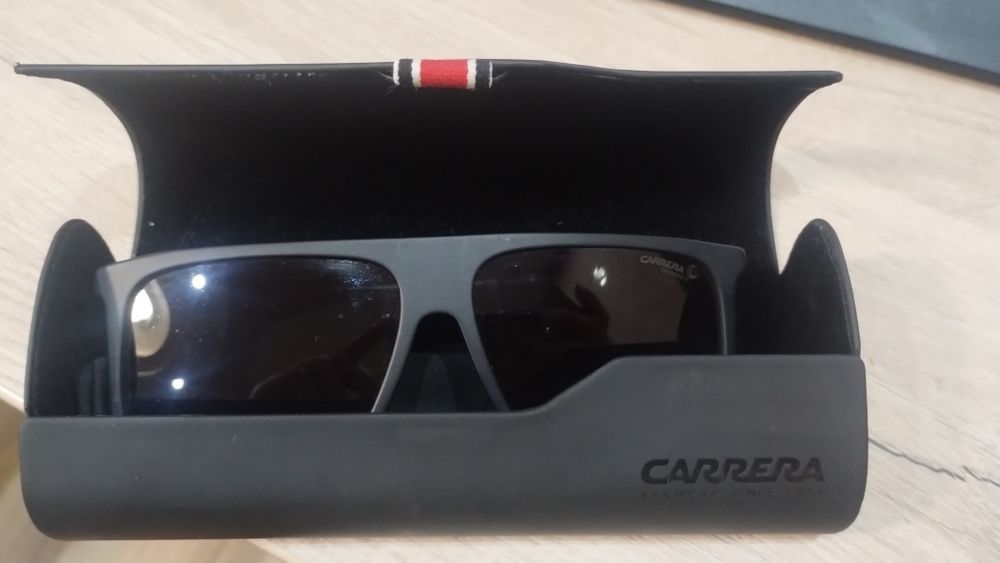 Слънчеви очила Carrera