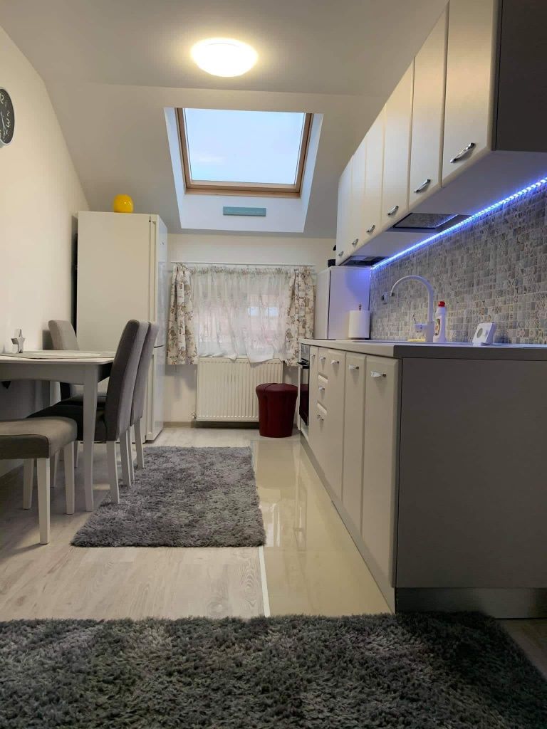 Apartament de vânzare în Floresti zona Florilor