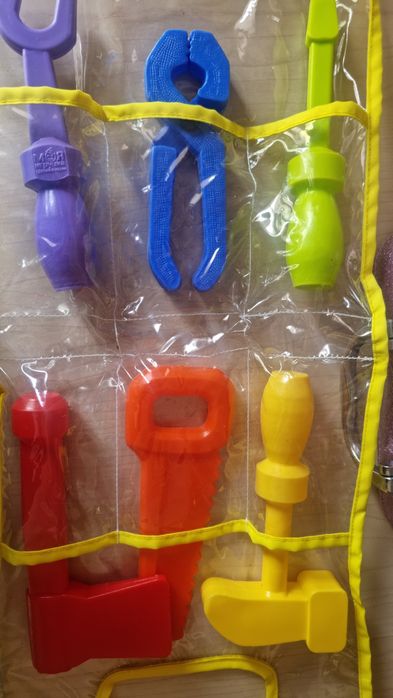 Игрушки и пазлы, по мелочи