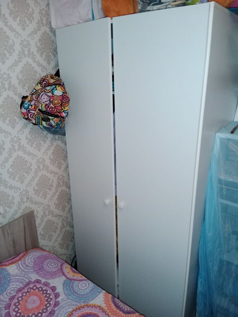 Продам 2 шкафа в отличном состоянии