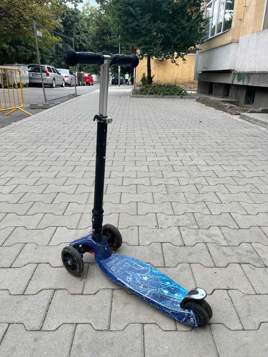 Детска тротинетка Kikka Ride със светещи колела